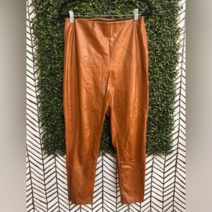 Old Navy Women's Skinny Pants in Brown